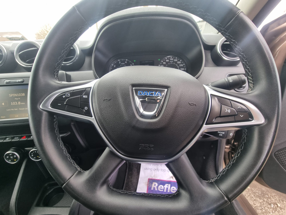 2021 Dacia Duster - image 25
