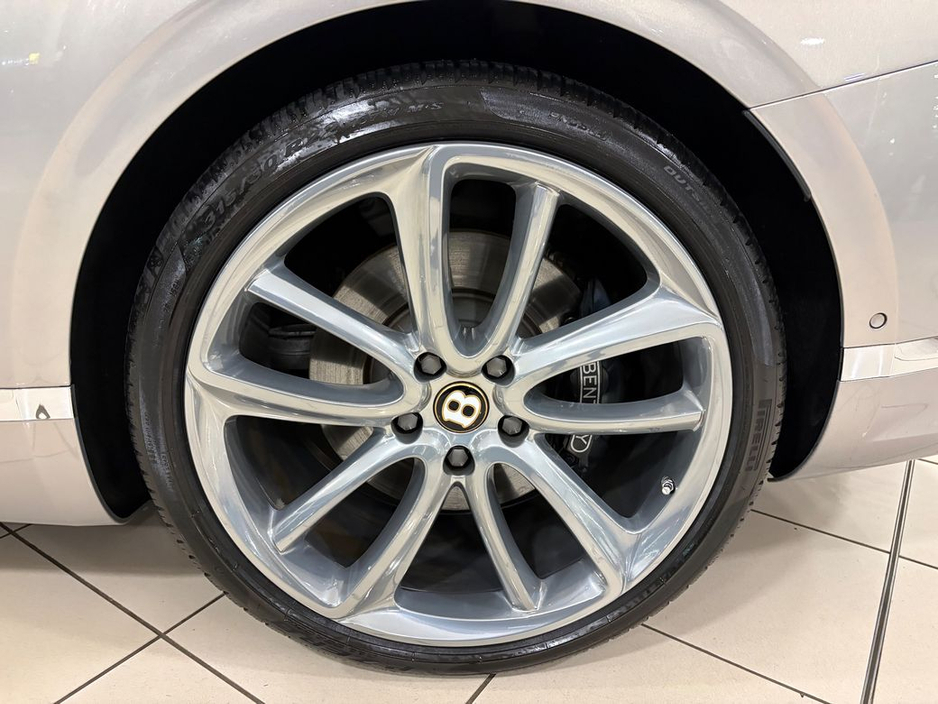 2019 Bentley Continental GT 6.0 W12 MULLINER//LOW MILES=HUGE SPEC//BENTLEY EXTENDED WARRANTY=191 D REG=FULL BENTLEY SERVICE HISTORY//TAILORED FINANCE PACKAGES AVAILABLE=TRADE €169,995