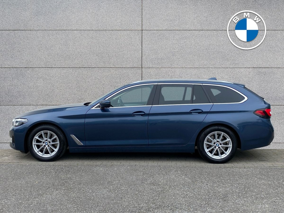 2024 BMW 5 Series - image 3