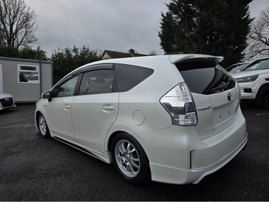2014 Toyota Prius Alpha (7 Seater) - SELF CHARGING HYBRID -ALLOYS - REVERSE CAMERA - SIMI DEALER - LOW ROAD TAX BAND €14,450