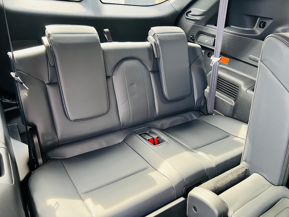 2024 Mitsubishi Outlander - image 16