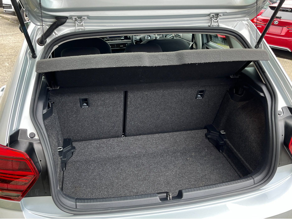 2019 Volkswagen Polo - image 8