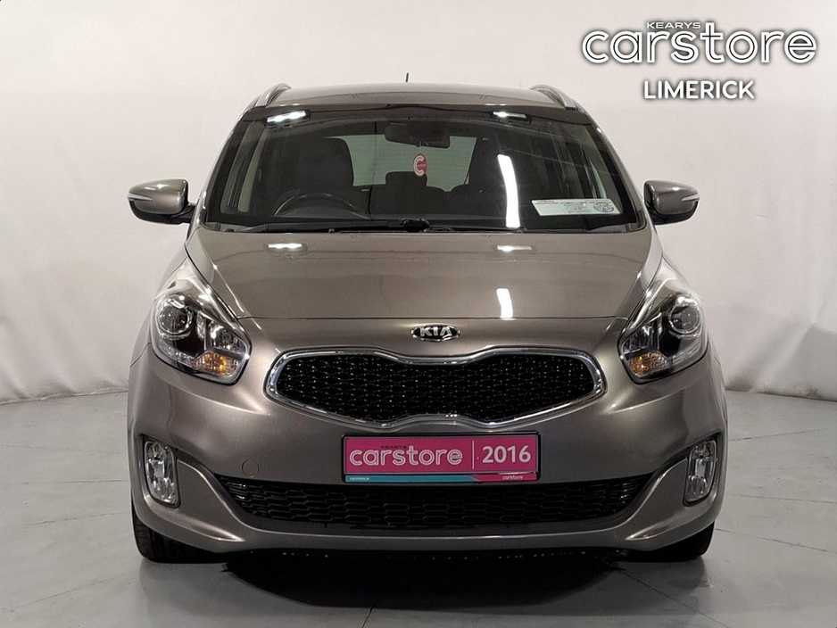 2016 Kia Carens - image 8