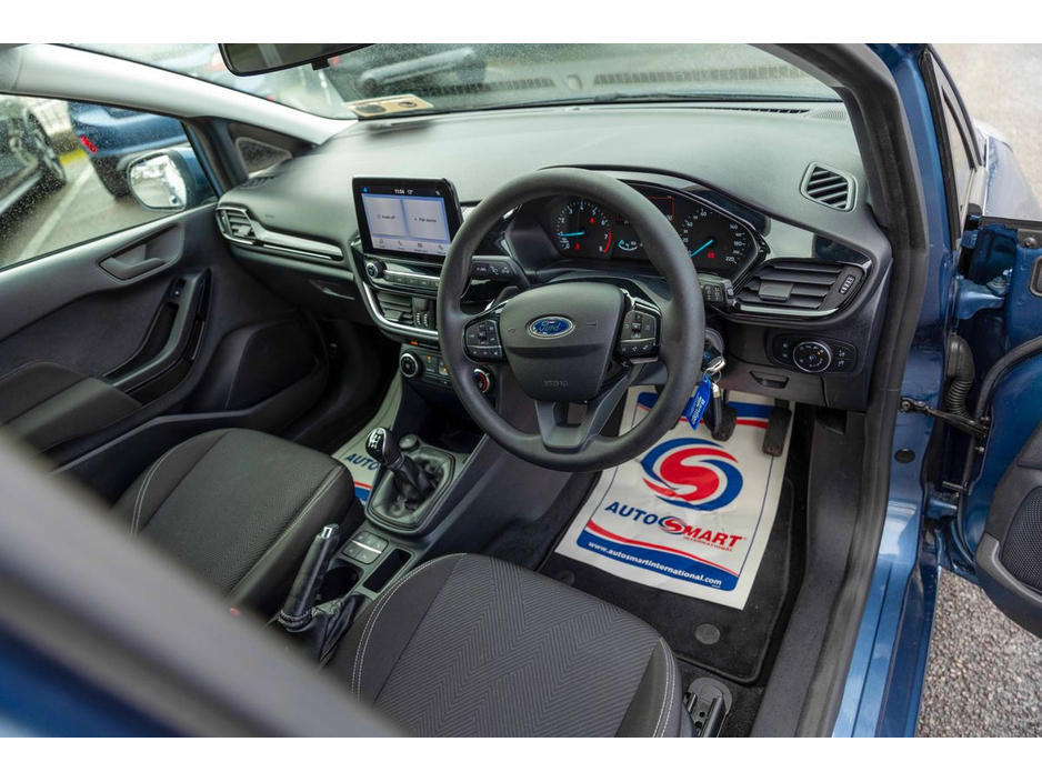 2022 Ford Fiesta - image 14