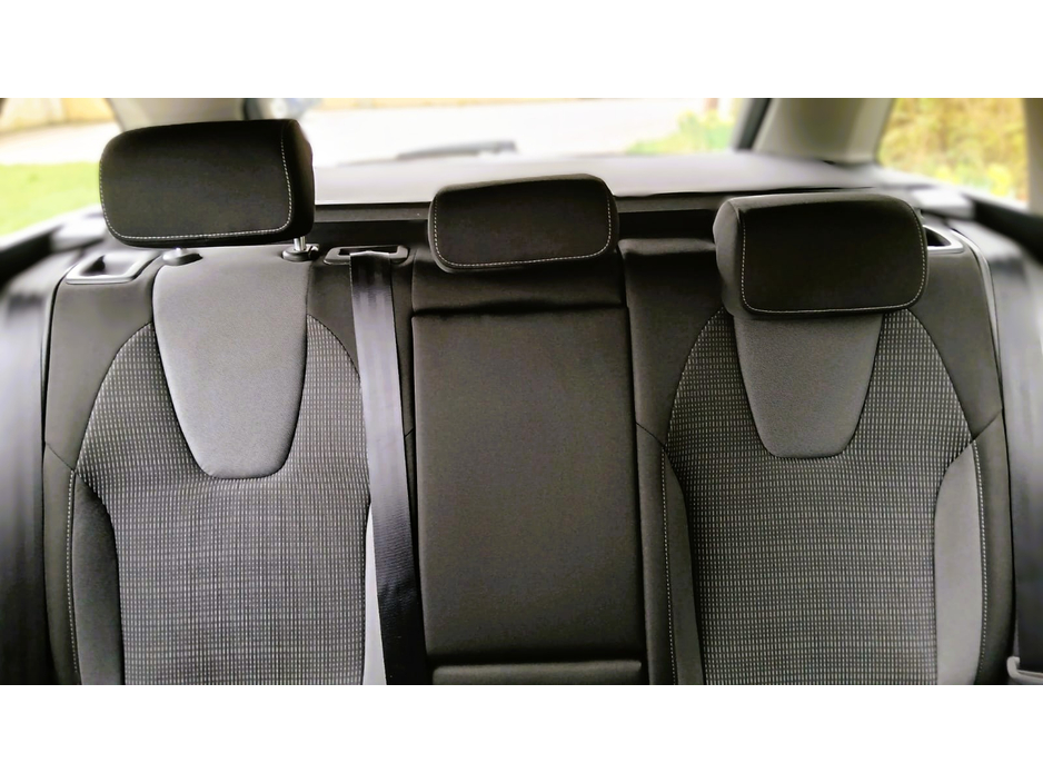 2021 Skoda Octavia - image 17