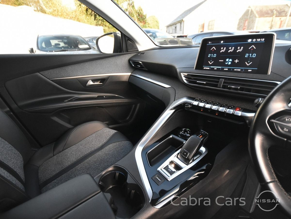 2019 Peugeot 5008 - image 15