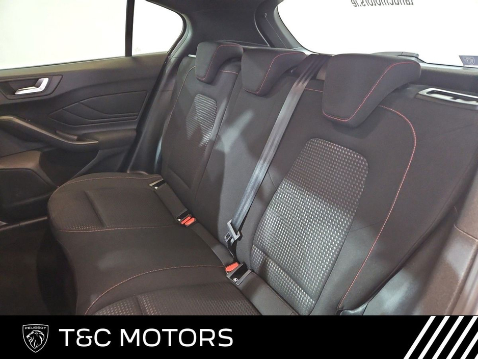 2023 Ford Focus - image 7