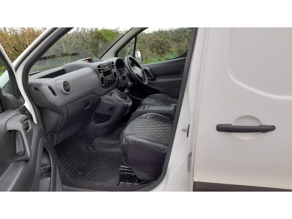 2014 Peugeot Partner - image 7
