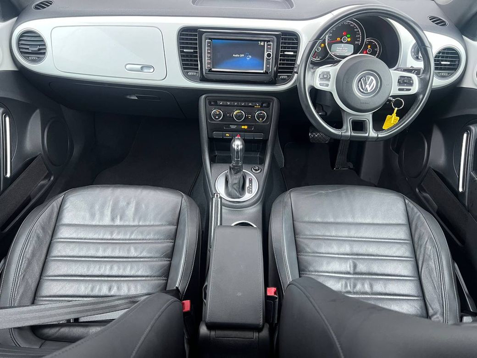 2014 Volkswagen Beetle DESIGN 1.2 TSI // LEATHER HEATED SEATS // PARKING SENSORS // 17" ALLOYS €11,950