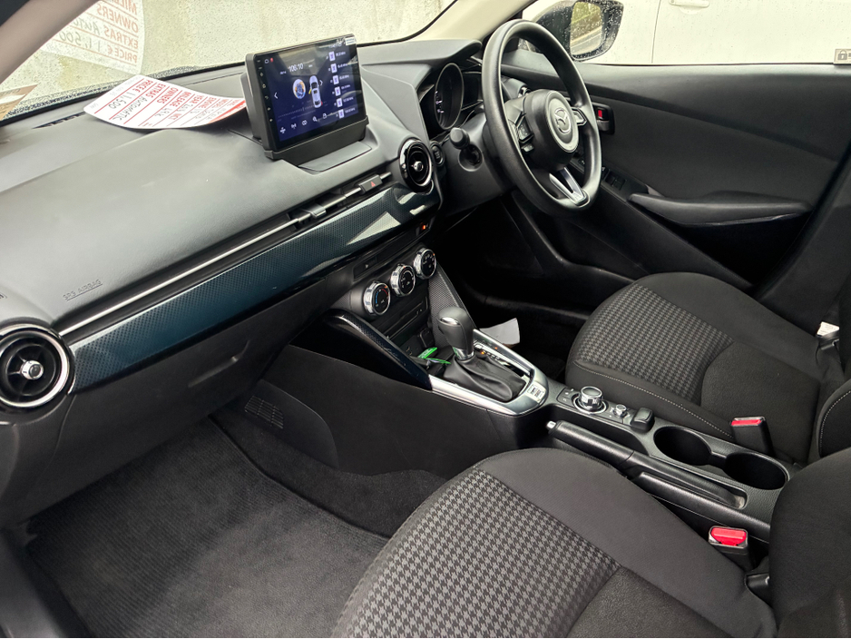 2016 Mazda Demio - image 14