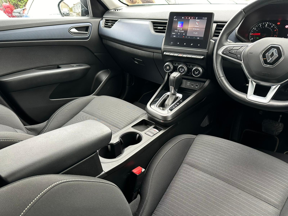 2023 Renault Arkana - image 16