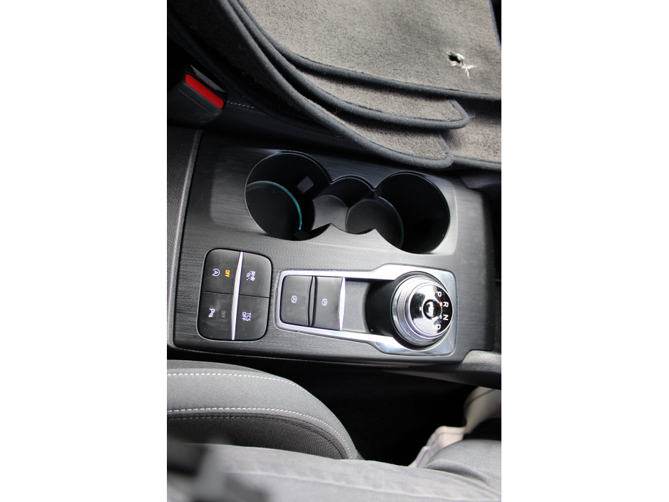 2020 Ford Focus - image 19