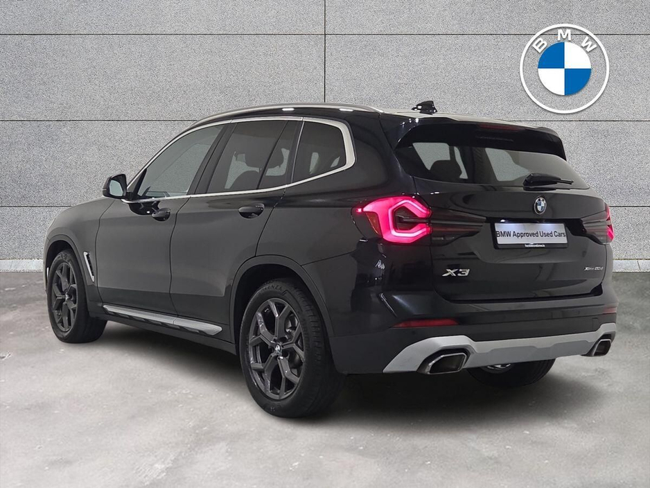 2023 BMW X3 - image 2