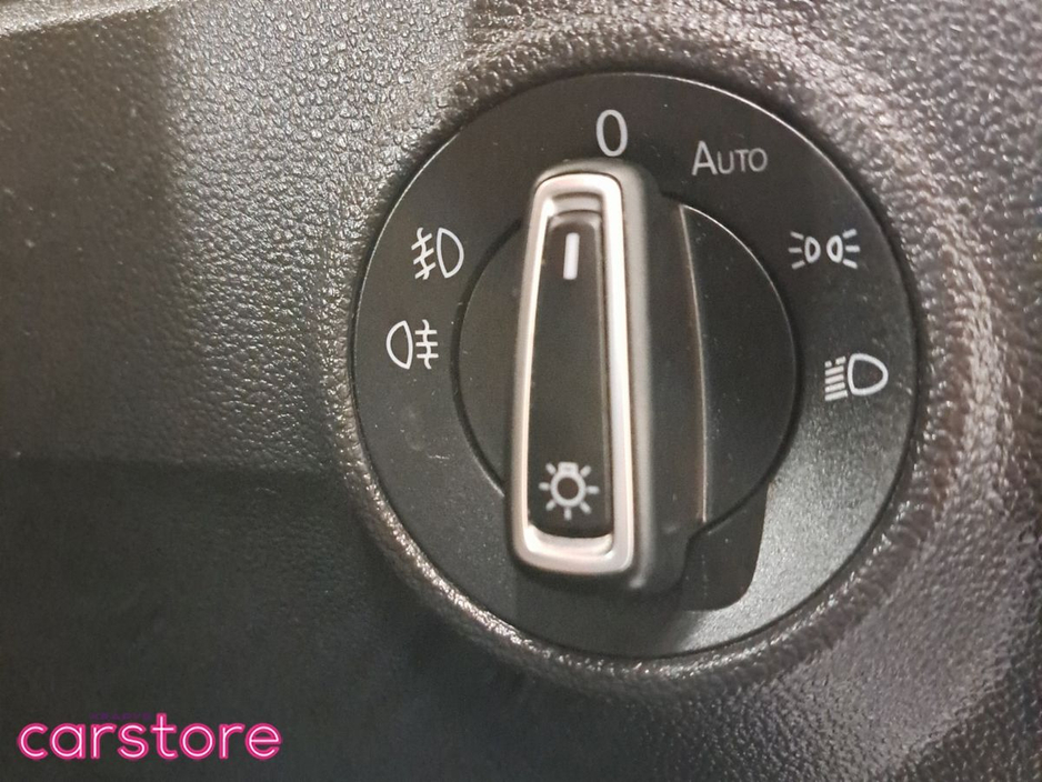 2019 Volkswagen T-Roc - image 18