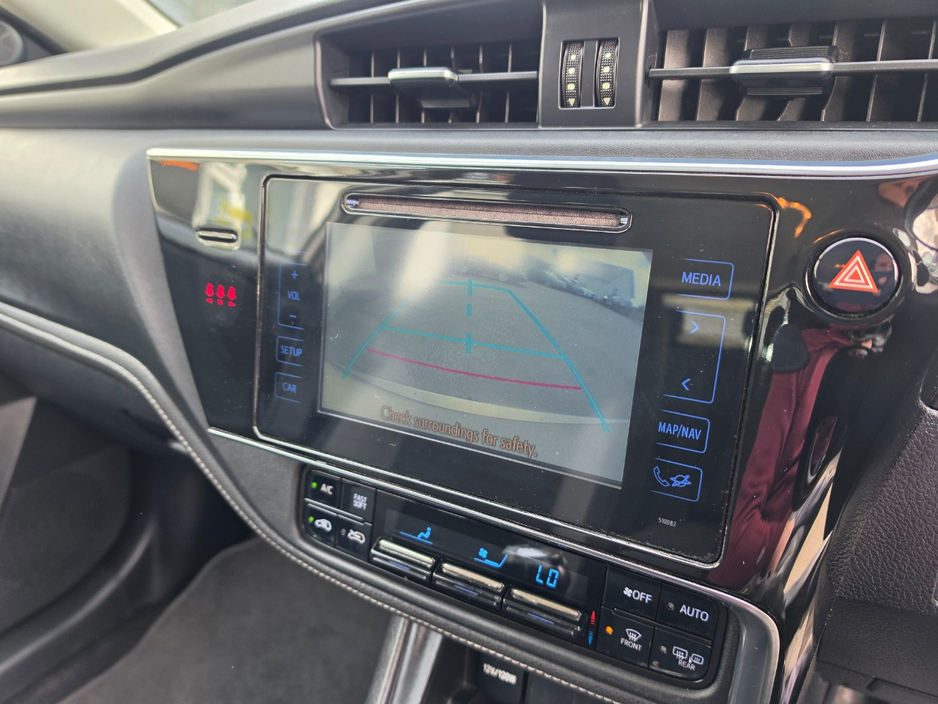 2016 Toyota Auris - image 15