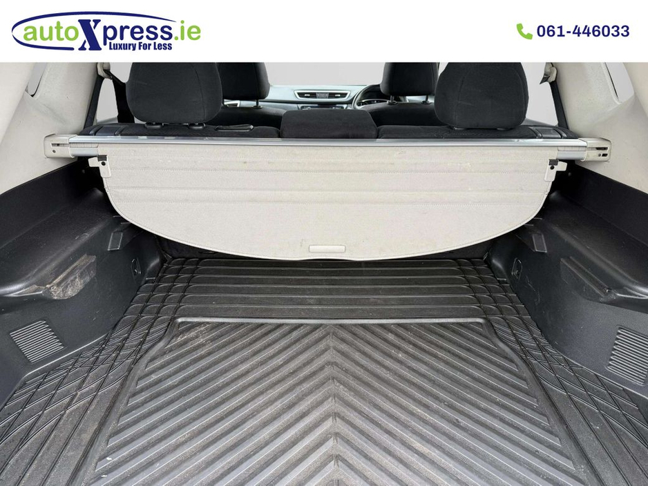 2015 Nissan X-Trail - image 6