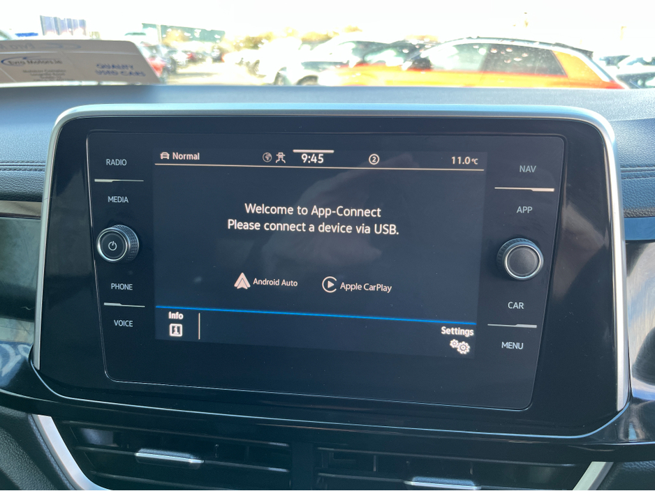 2024 Volkswagen T-Roc - image 20