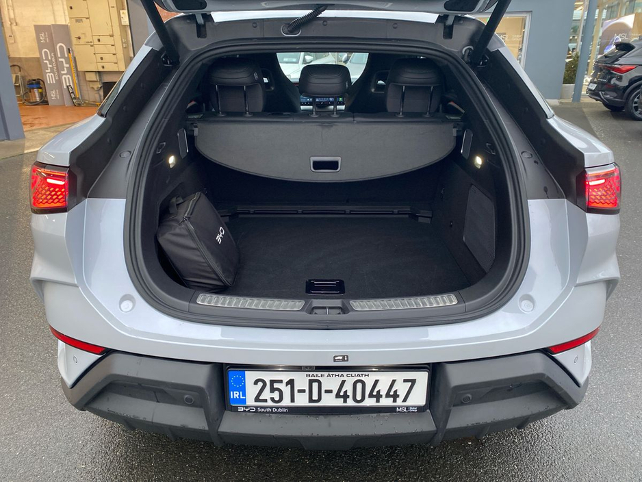 2025 BYD Sealion 7 - image 19