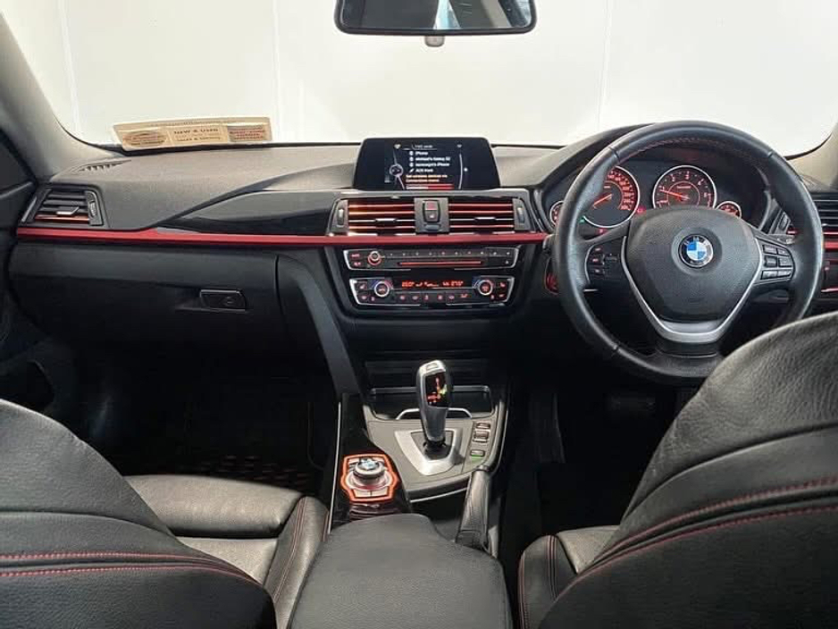 2017 BMW 4 Series - image 3