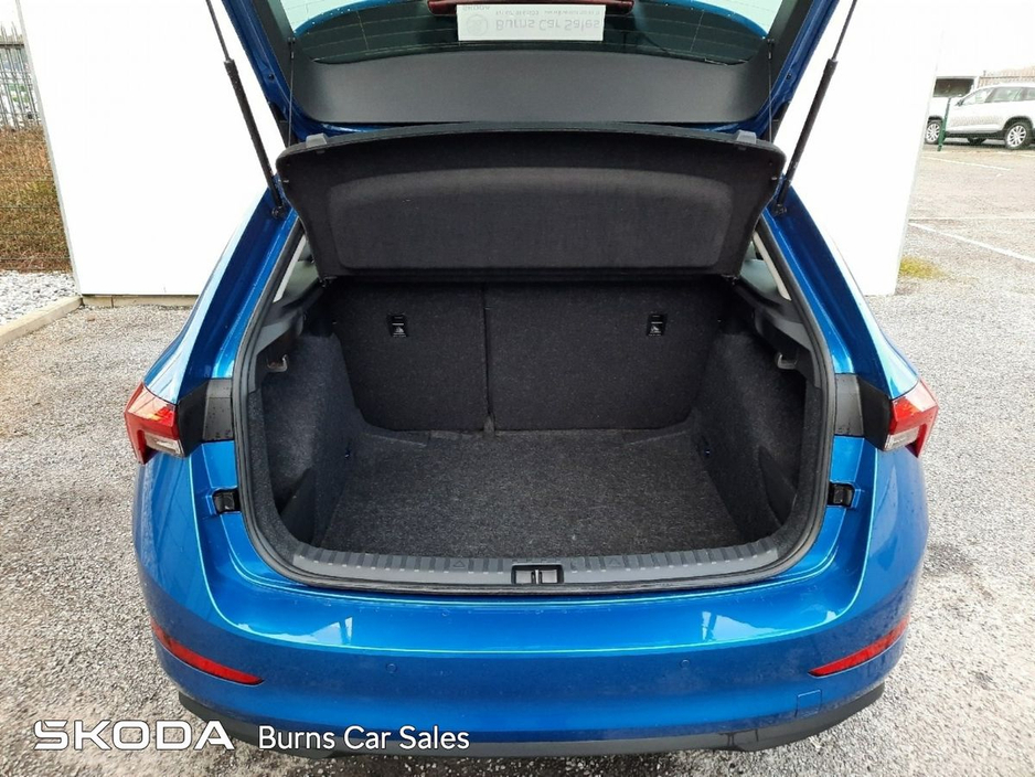 2022 Skoda Scala - image 8
