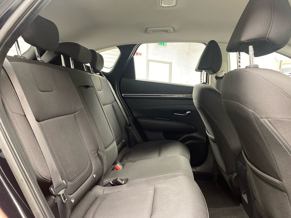 2022 Hyundai Tucson - image 10
