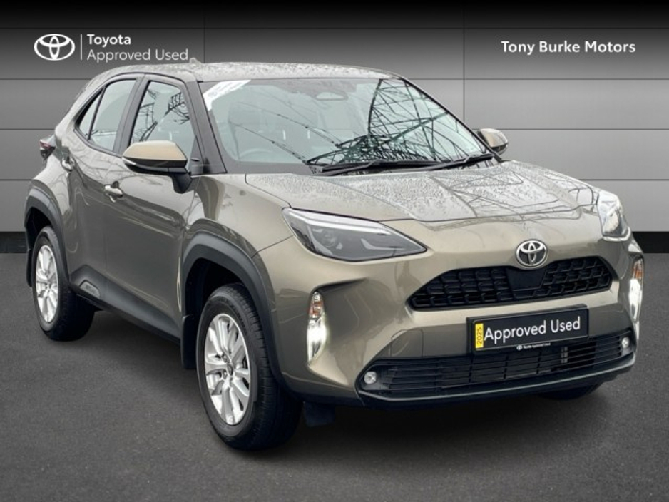 2025 Toyota Yaris Cross - Save EUR 4,100 - Luna + 2 FREE Services Included - 1.5 Hybrid - Automatic - EUR 180 Tax // Remote Central Locking // Front Electric Windows // Rear Electric Windows // Electric Mirrors // Finger Tip €29,865