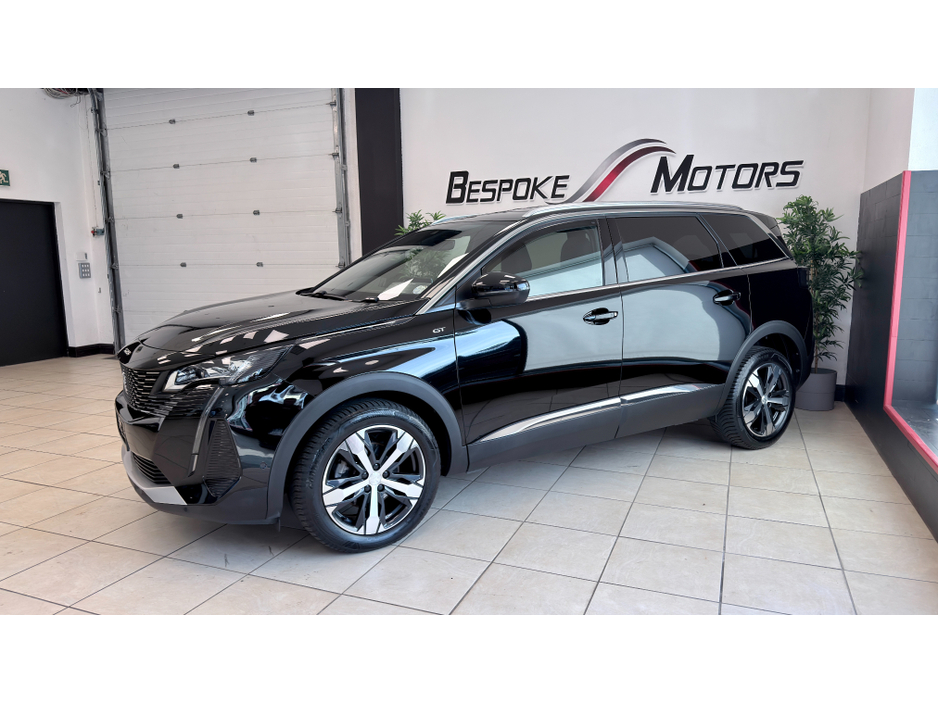 2024 Peugeot 5008 - image 2