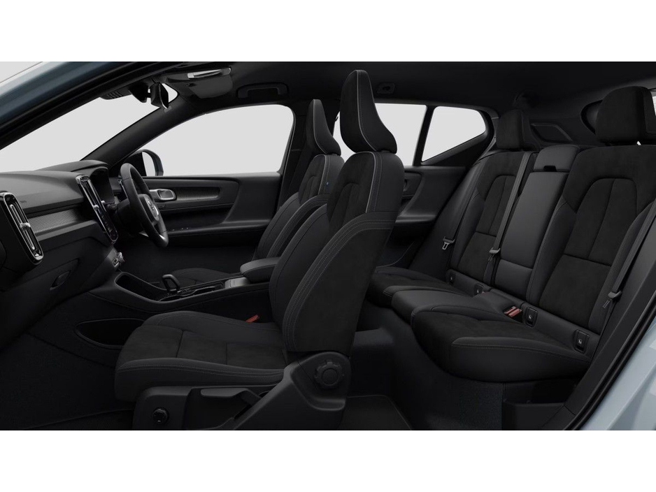 2026 Volvo EX40 - image 7