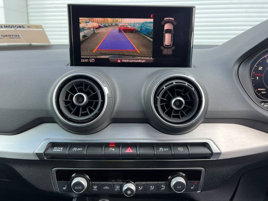 2019 Audi Q2 SPORT S-LINE PACK 1.0 // NEW 19" ALLOYS // APPLE CARPLAY/ANDROID AUTO // HEATED SEATS €21,900