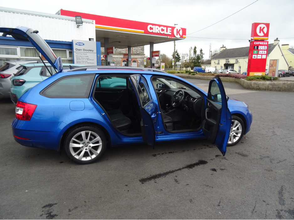 2017 Skoda Octavia - image 10