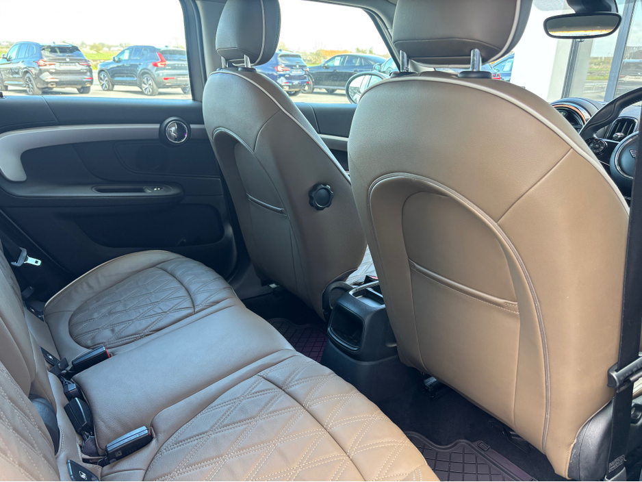 2020 MINI Countryman - image 19