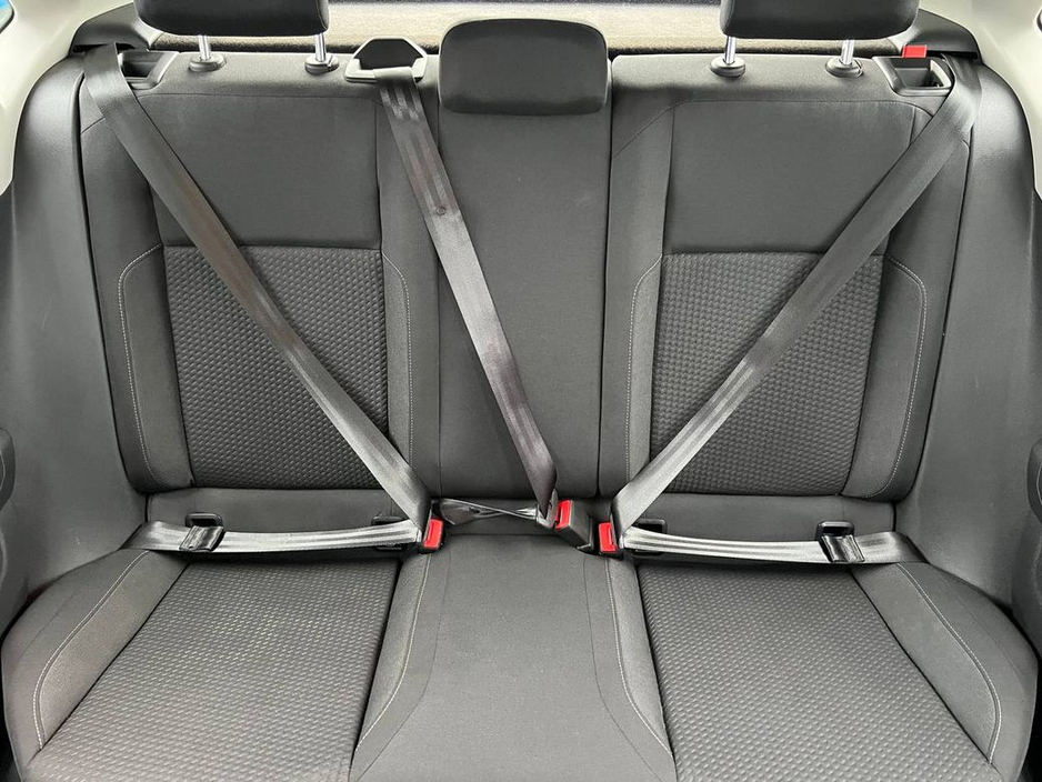 2018 Volkswagen Polo - image 12