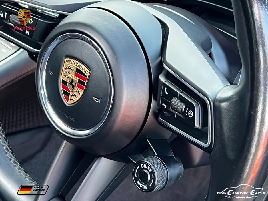 2022 Porsche Panamera - image 36
