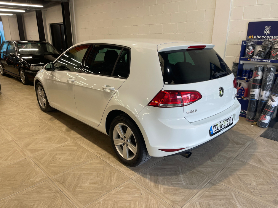2013 Volkswagen Golf - image 6