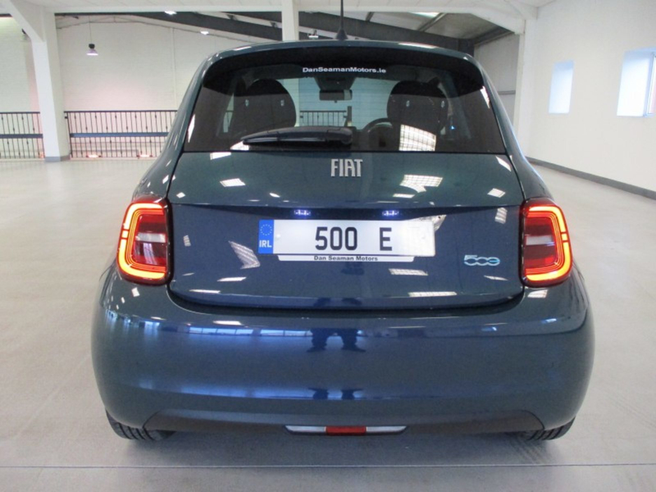 2025 Fiat 500e  €26,145