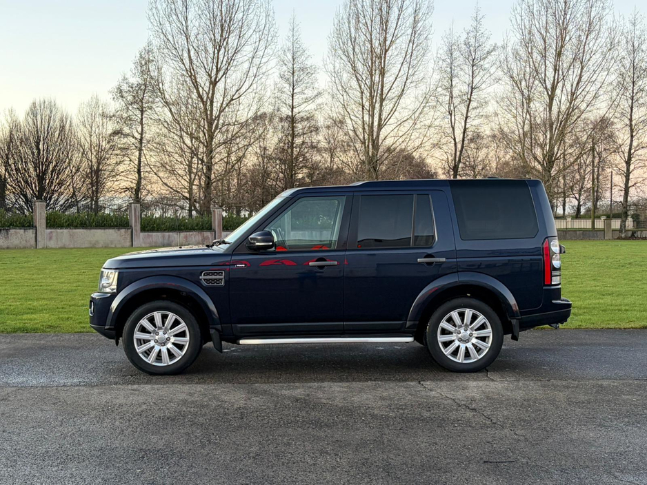 2016 Land Rover Discovery - image 2