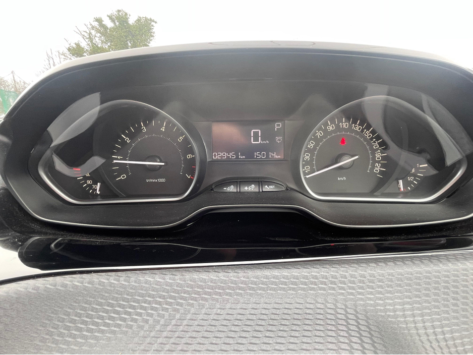 2016 Peugeot 208 1.2 Petrol Automatic LOW KM €9,900