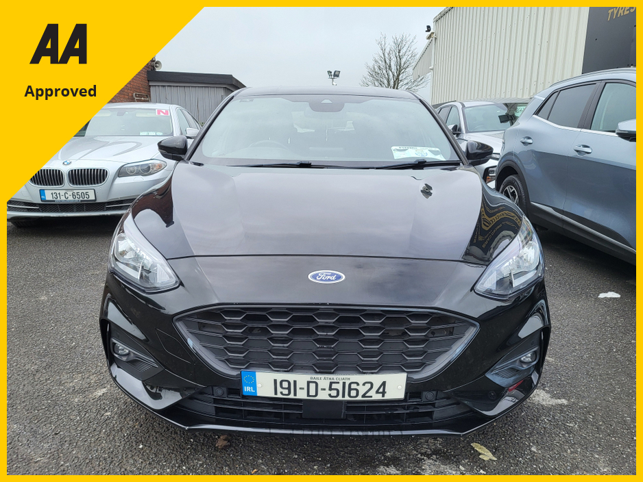 2019 Ford Focus - image 9