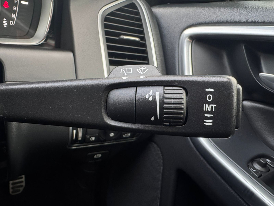 2014 Volvo XC60 D4 FWD R-DESIGN GT 5DR AUTO €13,800