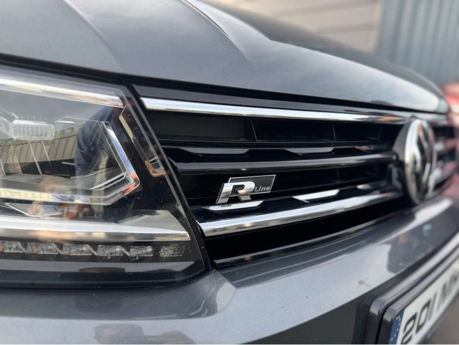 2020 Volkswagen Tiguan - image 2