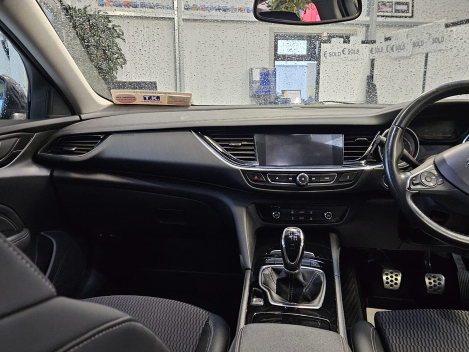 2017 Opel Insignia 1.6 (136PS) Turbo D ecoTEC SRi €10,950