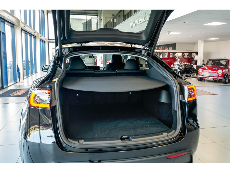 2022 Tesla Model Y - image 37