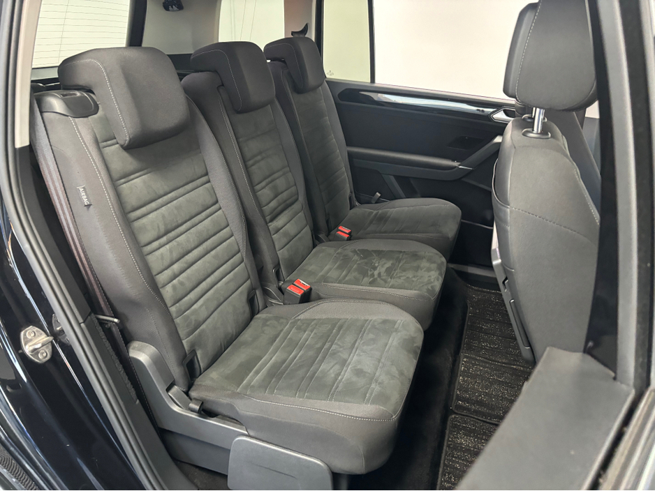 2020 Volkswagen Touran VOLKSWAGEN TOURAN 1.4 TSI DSG*7 SEATER*FRONT AND REAR HEATED SEATS*PARK ASSIST & CAMERA*ELECTRIC TAILGATE*LANE ASSIST*FINANCE AVAILABLE TRADE INS WELCOME*