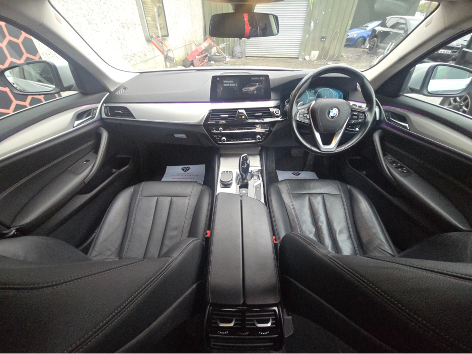 2019 BMW 5 Series - image 19