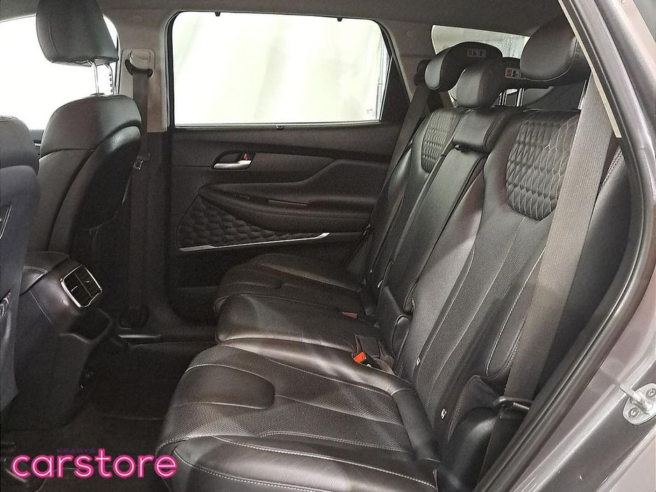 2019 Hyundai Santa Fe - image 10