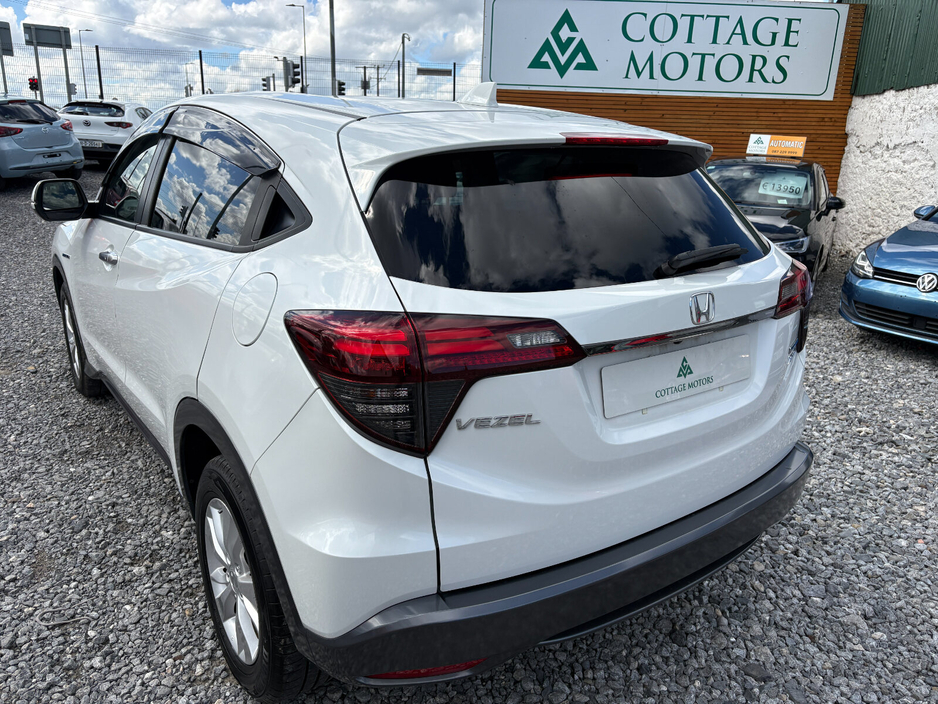 2019 Honda Vezel - image 11