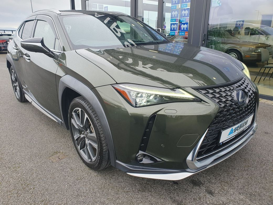2019 Lexus UX 250 H - image 5