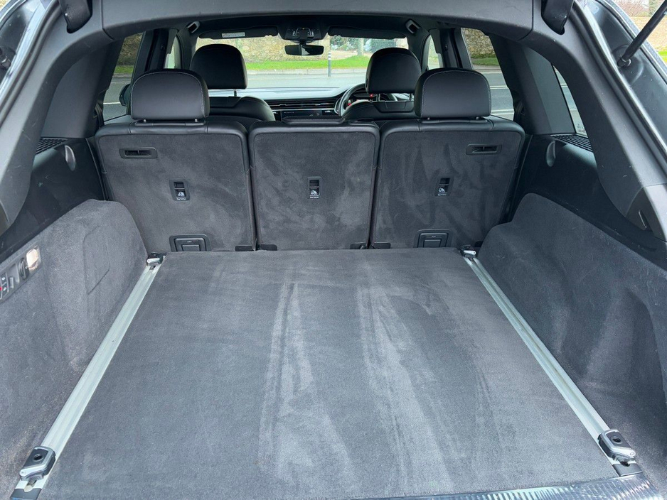 2022 Audi Q7 55 TFSIe S-LINE PHEV FACTORY ELECTRIC TOW BAR €59,995