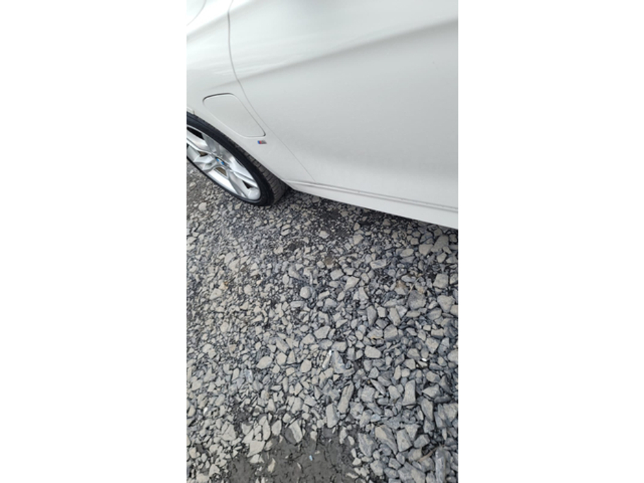 2016 BMW 3 Series - image 19