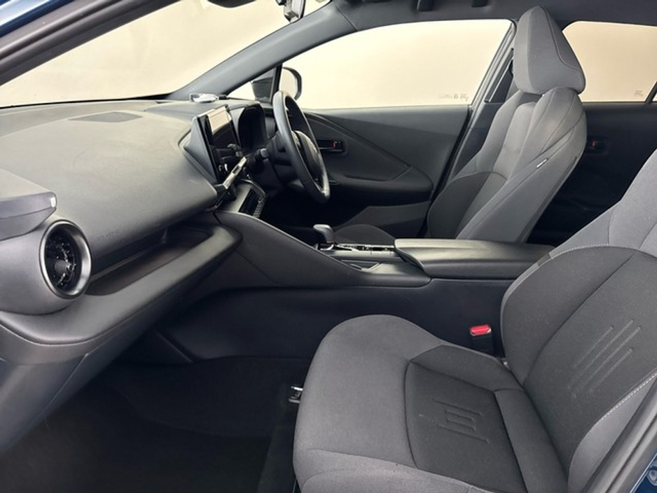 2024 Toyota C-HR Hybrid Sport €33,950